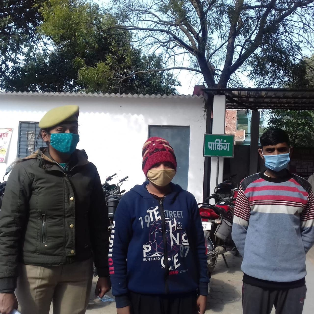 बेहतर लाइफस्टाइल के लिए गर्लफ्रेंड-बॉयफ्रेंड मिलकर झपटते थे लोगों के मोबाइल, पुलिस ने धर दबोचे