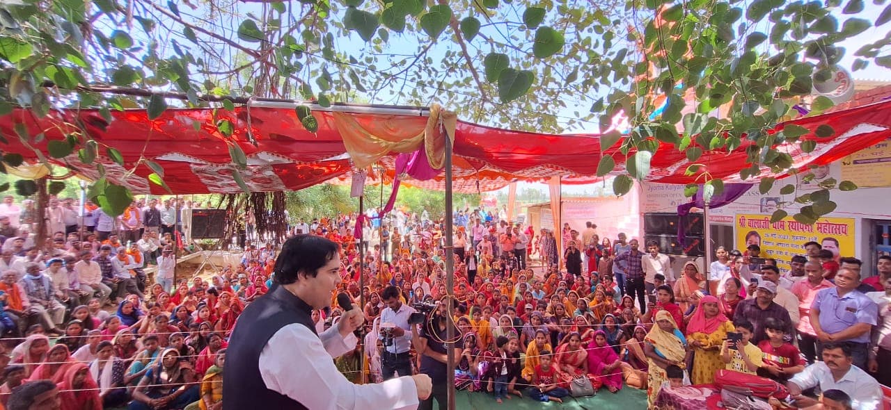 पीलीभीत: भाजपा सांसद वरुण गांधी ने सत्तापक्ष को दिखाया आईना, बोले- जवाहरलाल नेहरू ने आलोचकों को दिया मौका