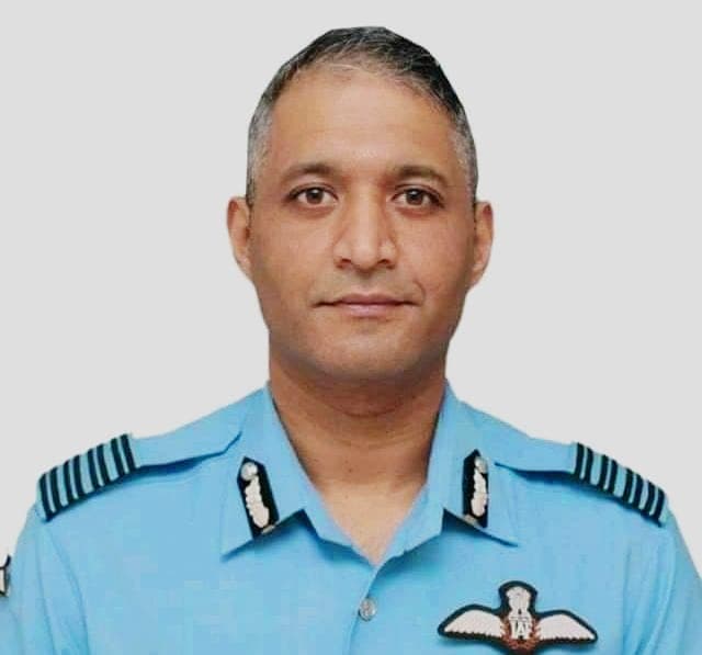 Bipin Rawat Chopper Crash: देवरिया के लाल कैप्टन वरुण सिंह ने आठ दिन बाद तोड़ा दम, गांव में पसरा मातम