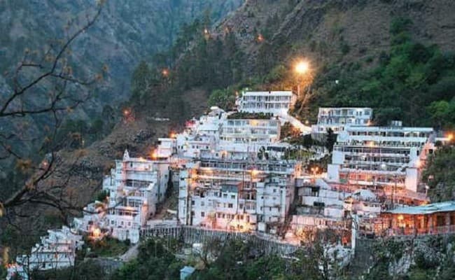वैष्णो देवी यात्रा करने वालों को भी करना होगा नियमों का पालन, श्राइन बोर्ड तैयार कर रहा एसओपी