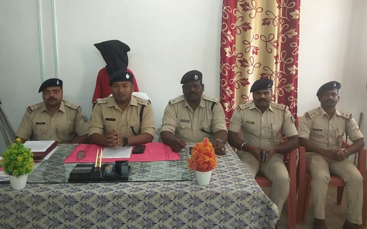 नई प्रेमिका से रिश्ता ना टूटे इसलिए पूर्व प्रेमिका की गला रेतकर हत्या, चार दिन बाद पहाड़ से मिला शव