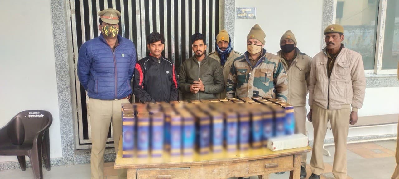 बरेली में चुनाव आते ही बढ़ी अवैध शराब की तस्करी, 7 पेटी अंग्रेजी शराब बरामद, दो गिरफ्तार