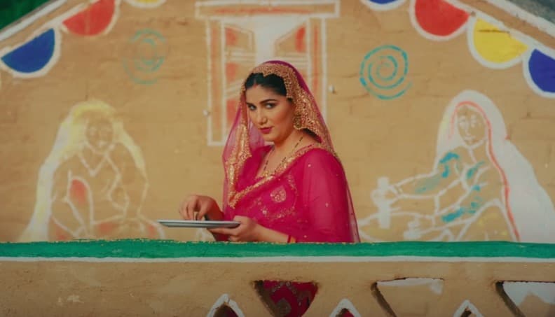 Sapna Choudhary का गाना ‘झुमके’ रिलीज होते ही सोशल मीडिया पर वायरल, एक्ट्रेस की देसी लुक पर फैंस फिदा