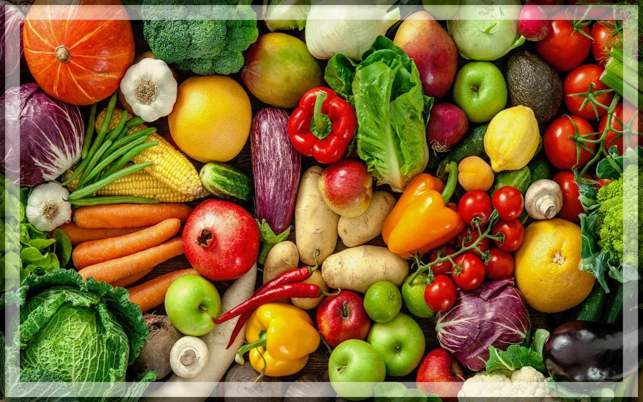 बारिश की मार से चढ़े सब्जियों के दाम, लाल हुआ टमाटर, कीमत ने लगायी डबल सेंचुरी