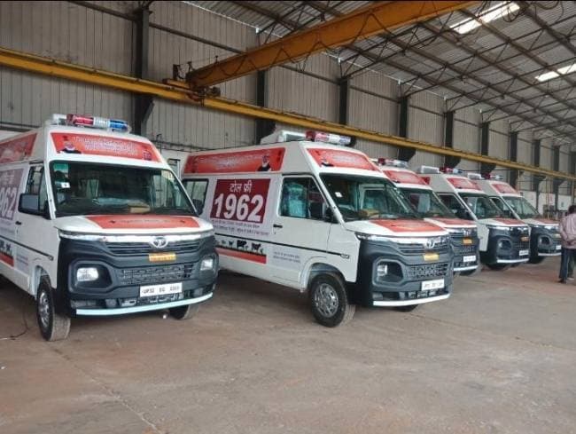 यूपी में एक कॉल पर पशुओं के इलाज के लिए पहुंचेगी एंबुलेंस, सीएम योगी आज 520 वेटरनरी यूनिट को दिखाएंगे हरी झंडी