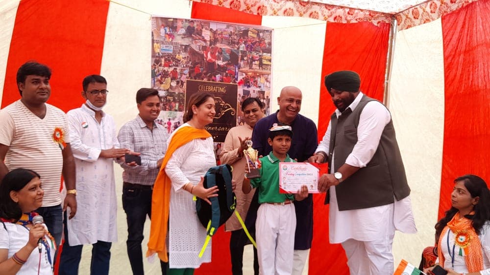 Independence Day Celebration: स्वतंत्रता दिवस पर आयोजित पेंटिंग प्रतियोगिता में बच्चों ने भरे उमंग के रंग