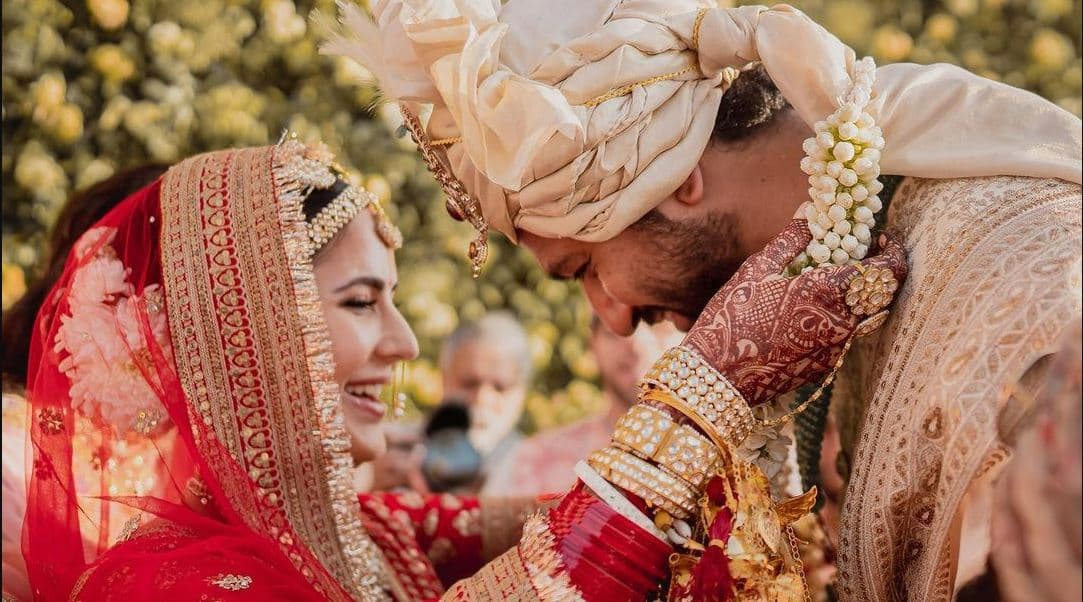 विक्की कौशल और कैटरीना कैफ ने 80 करोड़ में Amazon Prime को बेची अपनी शादी की फुटेज? जानें क्या है सच्चाई