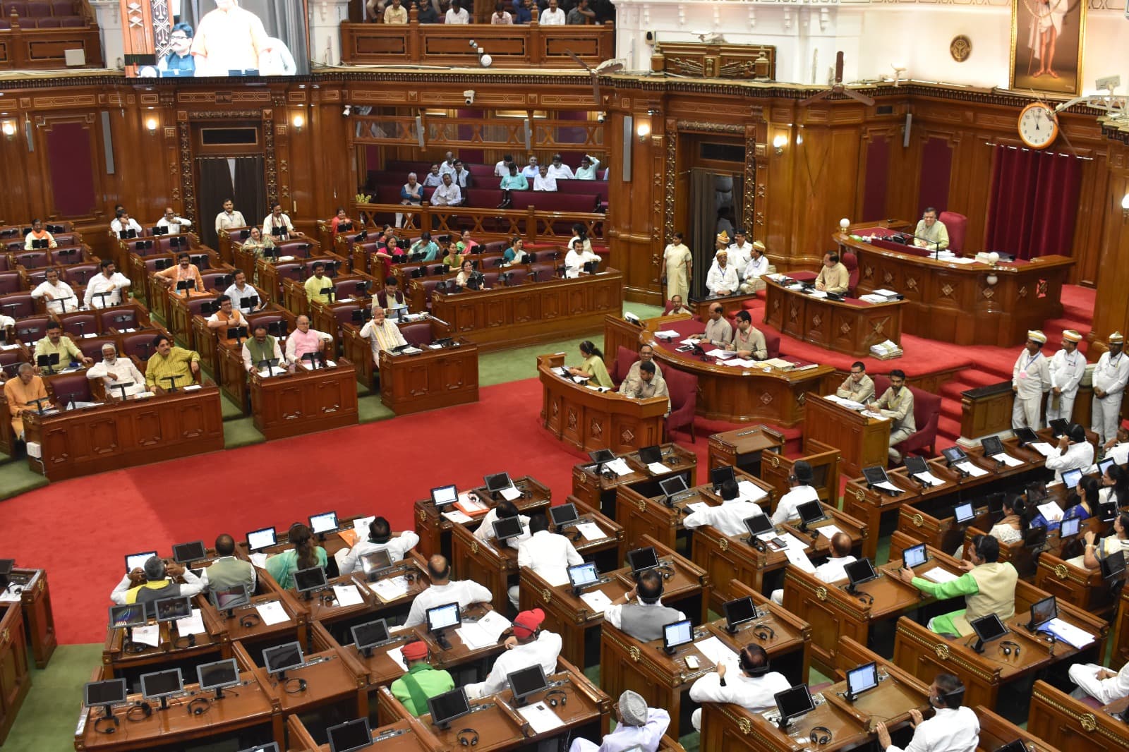 Old Pension Scheme: सरकार ने कहा-यूपी में नहीं लागू होगी पुरानी पेंशन, अटेवा ने की आर-पार की लड़ाई की घोषणा