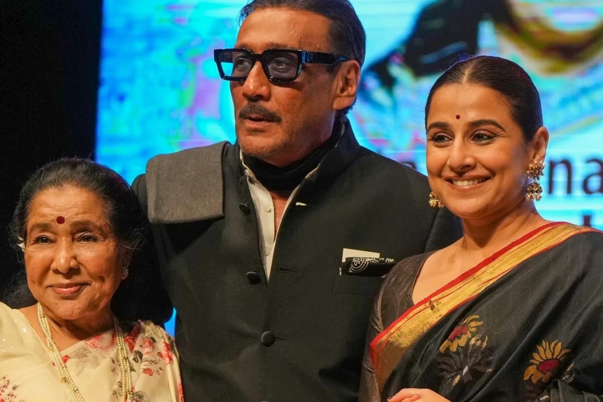 विद्या बालन को मिला लता स्मृति पुरस्कार, सुर कोकिला की दी हुई साड़ी पहनकर पहुंची, कहा- ख्वाइश थी कि काश वो...