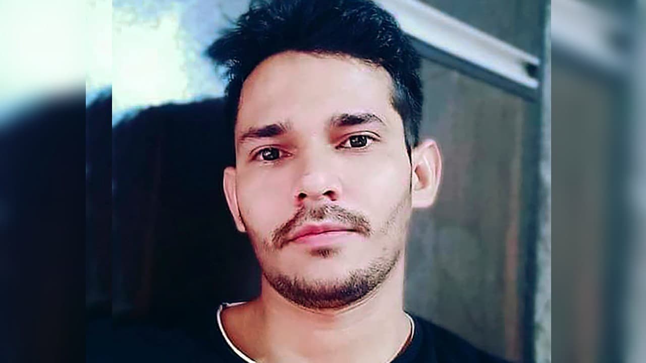 कश्मीर के कुलगाम में मारे गये बैंकर विजय कुमार के परिवार की आर्थिक मदद करेगा भारतीय स्टेट बैंक