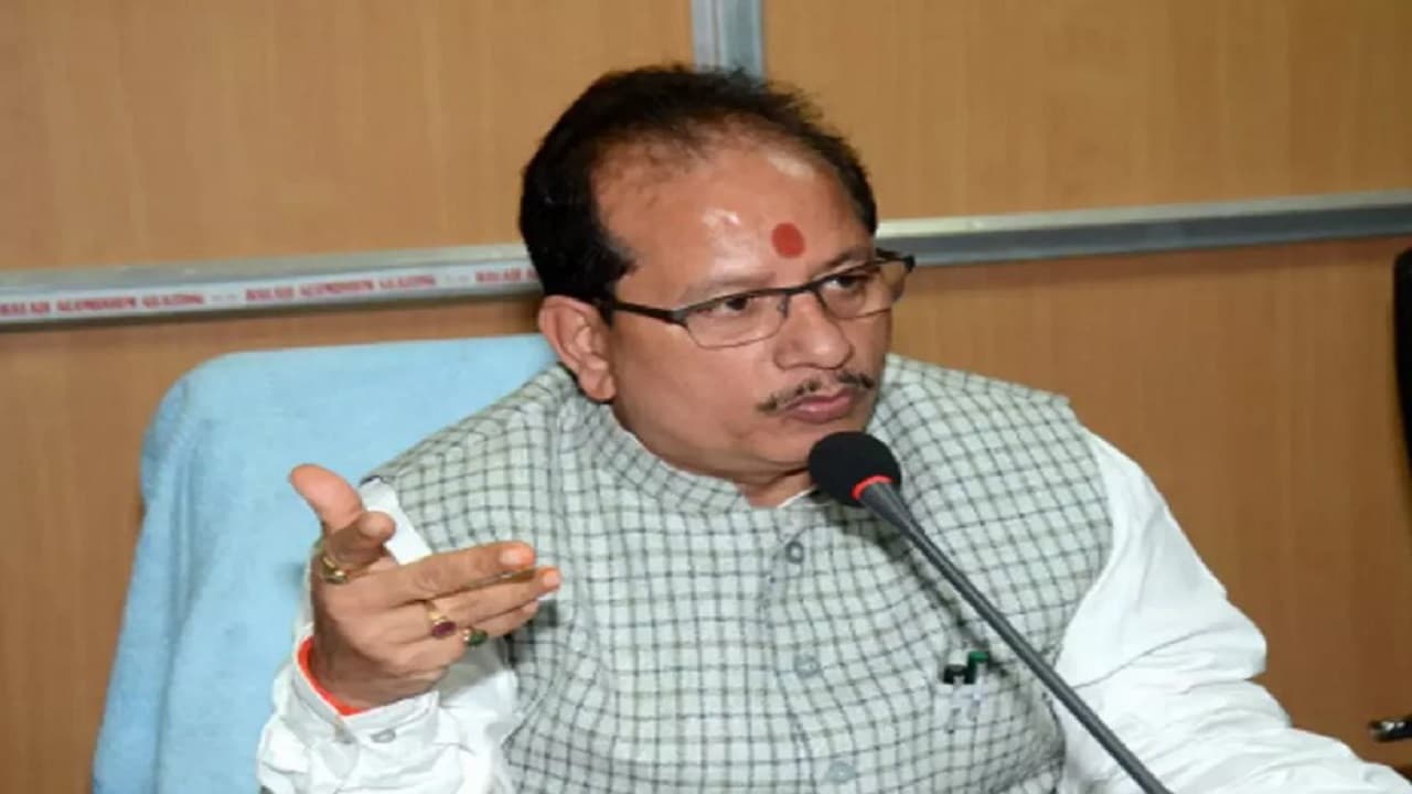 विजय कुमार सिन्हा अपने मिजाज के कारण कई बार रहे सुर्खियों में, जानिए कौन सी थी यह परिस्थितियां