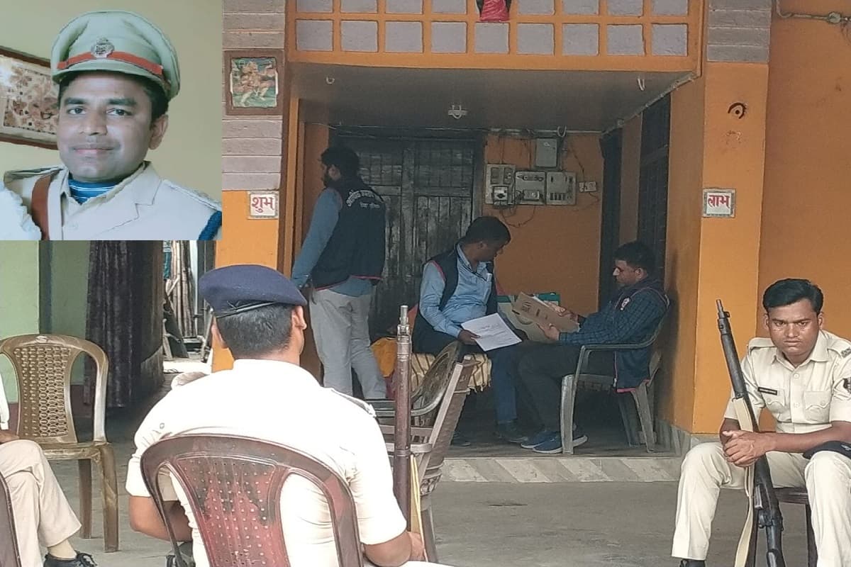 BPSC प्रश्न-पत्र लीक मामला: गिरफ्तार डीएसपी रंजीत रजक के घर में आर्थिक अपराध की टीम कर रही छापामारी