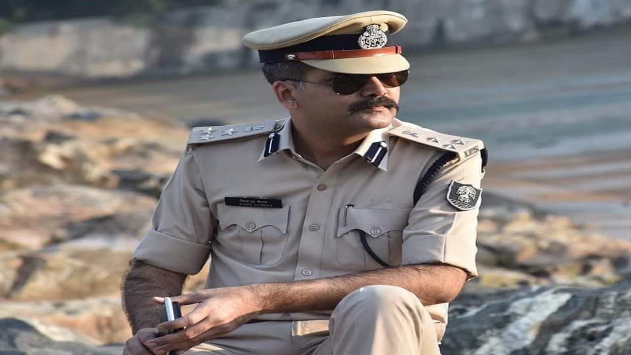 Let's Inspire Bihar में सक्रियता ने बढ़ाई विकास वैभव की टेंशन? IPS ने गृह विभाग को पत्र लिखकर गिनाए अपने काम!
