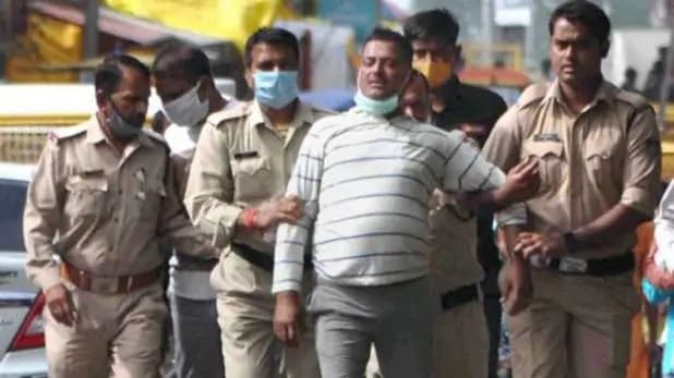 Vikas Dubey Encounter : विकास दुबे को उज्जैन से लेकर आ रहे वाहन पर सवार कांस्टेबल कोरोना पॉजिटिव