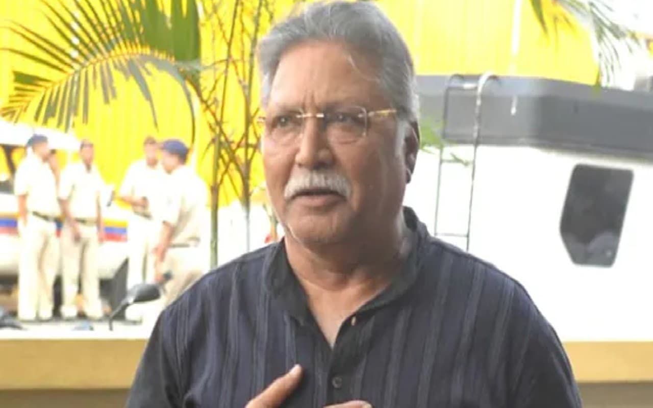 Vikram Gokhale: वरिष्ठ अभिनेता विक्रम गोखले की मौत की खबर को बेटी ने बताया झूठा, बोलीं- दुआ कीजिए