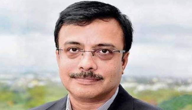 रॉयल एनफील्ड के CEO विनोद दसारी ने दिया इस्तीफा, पत्नी संग देश में उपलब्ध करायेंगे सस्ती हेल्थ केयर सुविधा