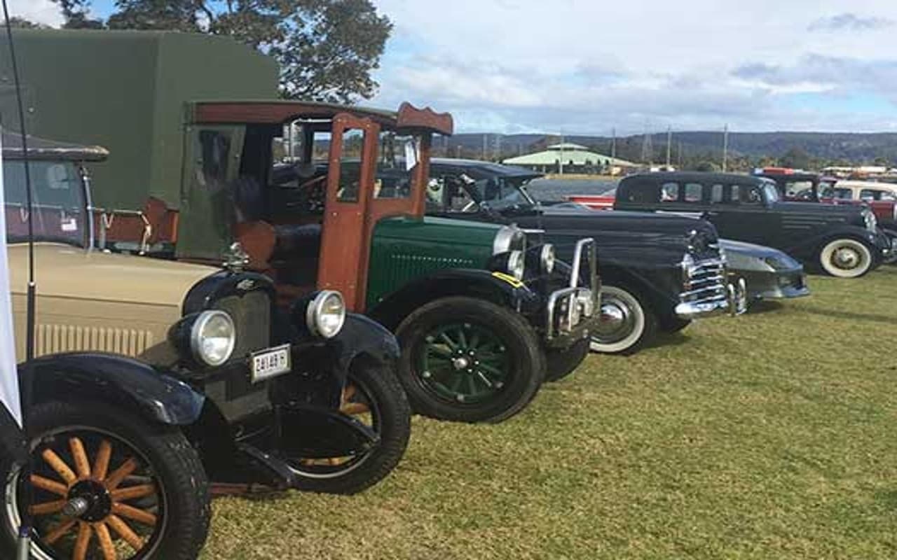 Vintage Car Show: वडोदरा के लक्ष्मी विलास पैलेस में 200 विंटेज कारों की लगेगी प्रदर्शनी