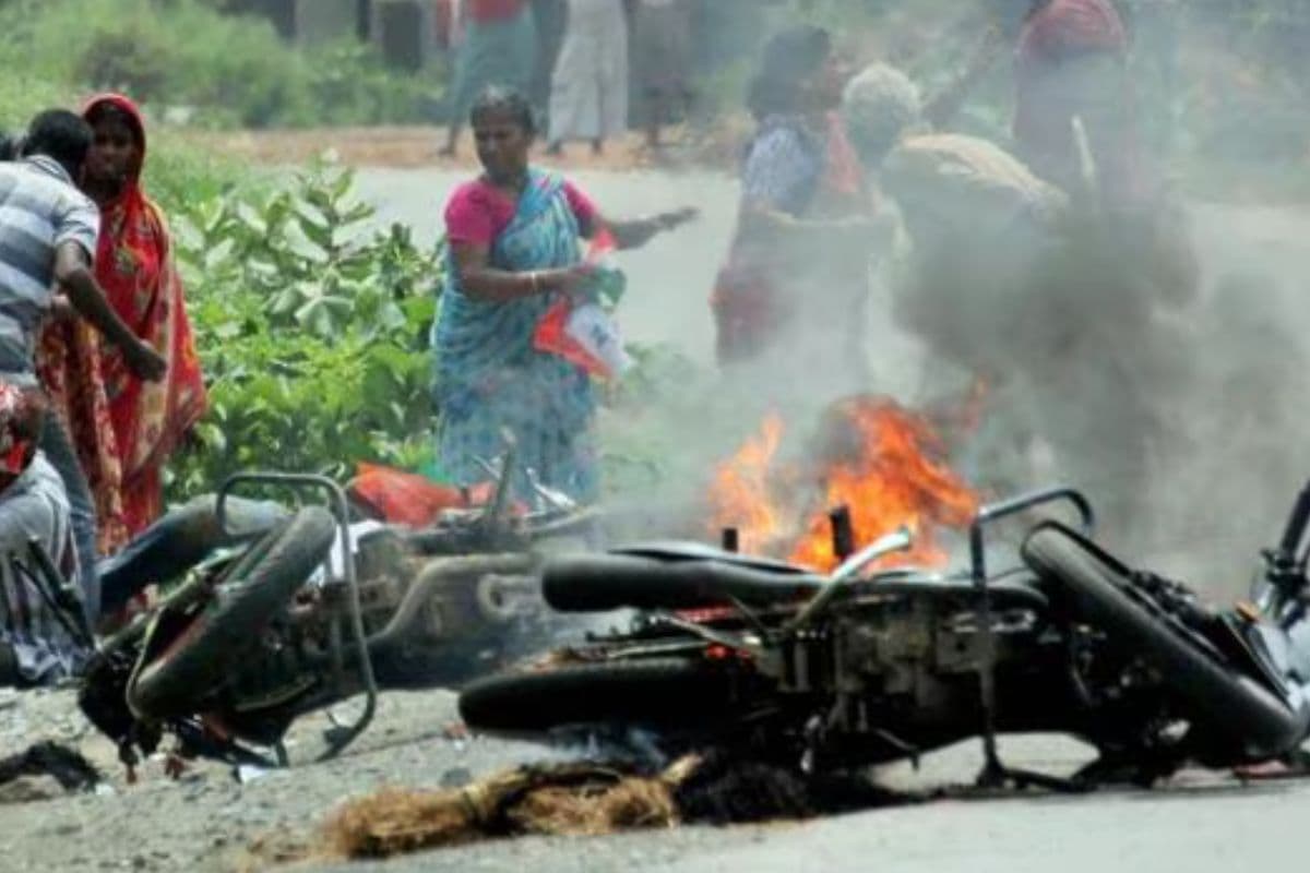 पंचायत चुनाव के दौरान दक्षिण 24 परगना हुआ अशांत, कहीं हुई बमबारी तो कहीं मौत का ताडंव
