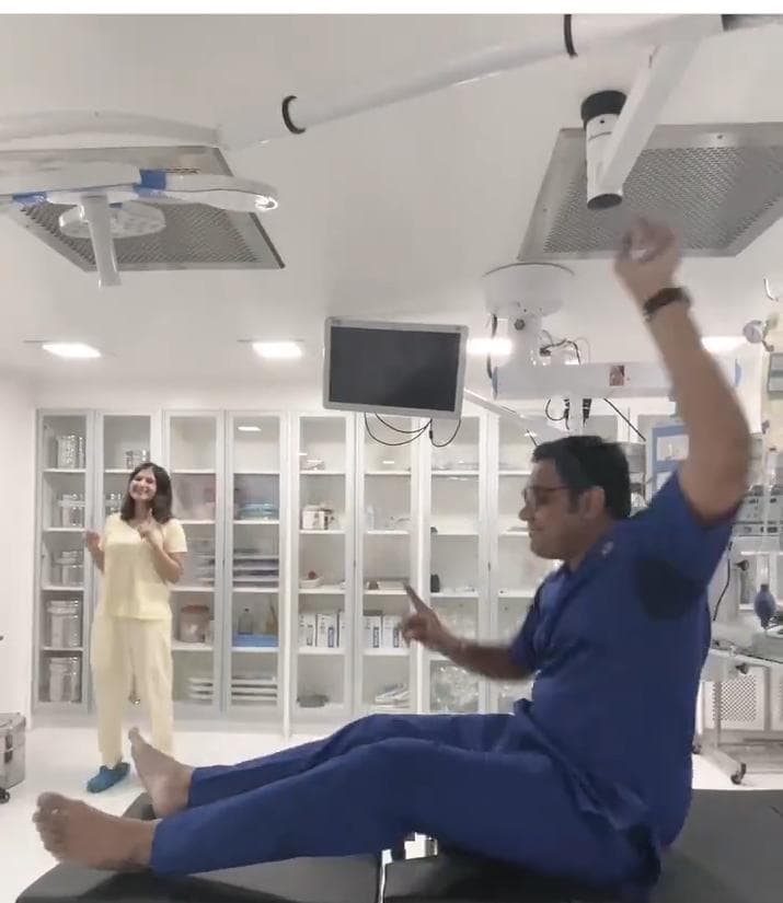 कोरोना डर के बीच भारत के 60 डॉक्टरों का ये Happy Dance वीडियो हुआ वायरल
