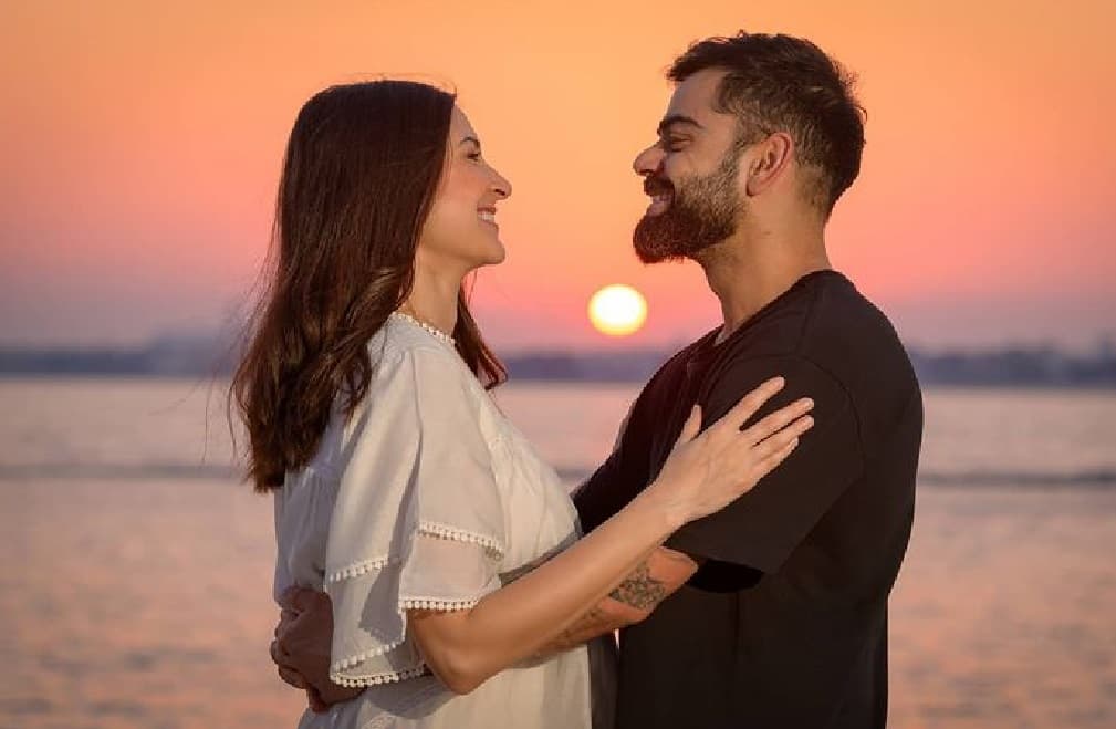 IPL 2024: अनुष्का शर्मा को स्टेडियम में देख विराट कोहली ने दिया ऐसा रिएक्शन, वीडियो वायरल