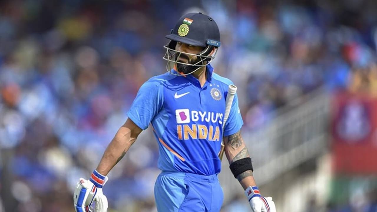 Virat Kohli की इस हरकत से नाराज BCCI, टीम इंडिया के सभी खिलाड़ियों को दी सख्त चेतावनी Virat Kohli की इस हरकत से नाराज BCCI, टीम इंडिया के सभी खिलाड़ियों को दी सख्त चेतावनी
