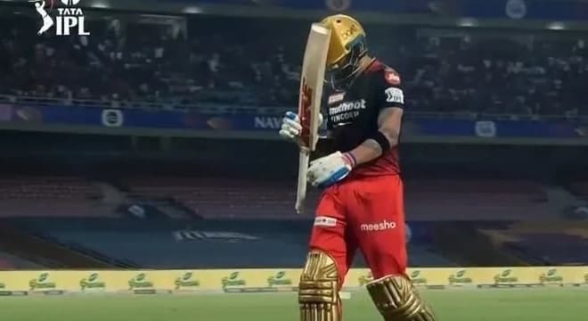IPL 2022: विराट कोहली शून्य पर हुए आउट तो पीट लिया अपना सिर, सोशल मीडिया पर मीम्स की बौछार IPL 2022: विराट कोहली शून्य पर हुए आउट तो पीट लिया अपना सिर, सोशल मीडिया पर मीम्स की बौछार