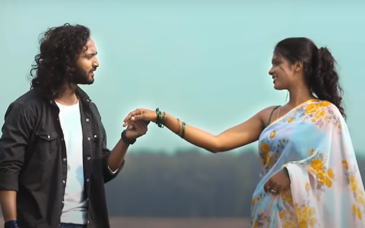 विवेक नायक का नया नागपुरी गीत ‘मोके दीवाना कराले’ रिलीज, प्रियंका संग गांव की सैर पर निकले एक्टर, VIDEO