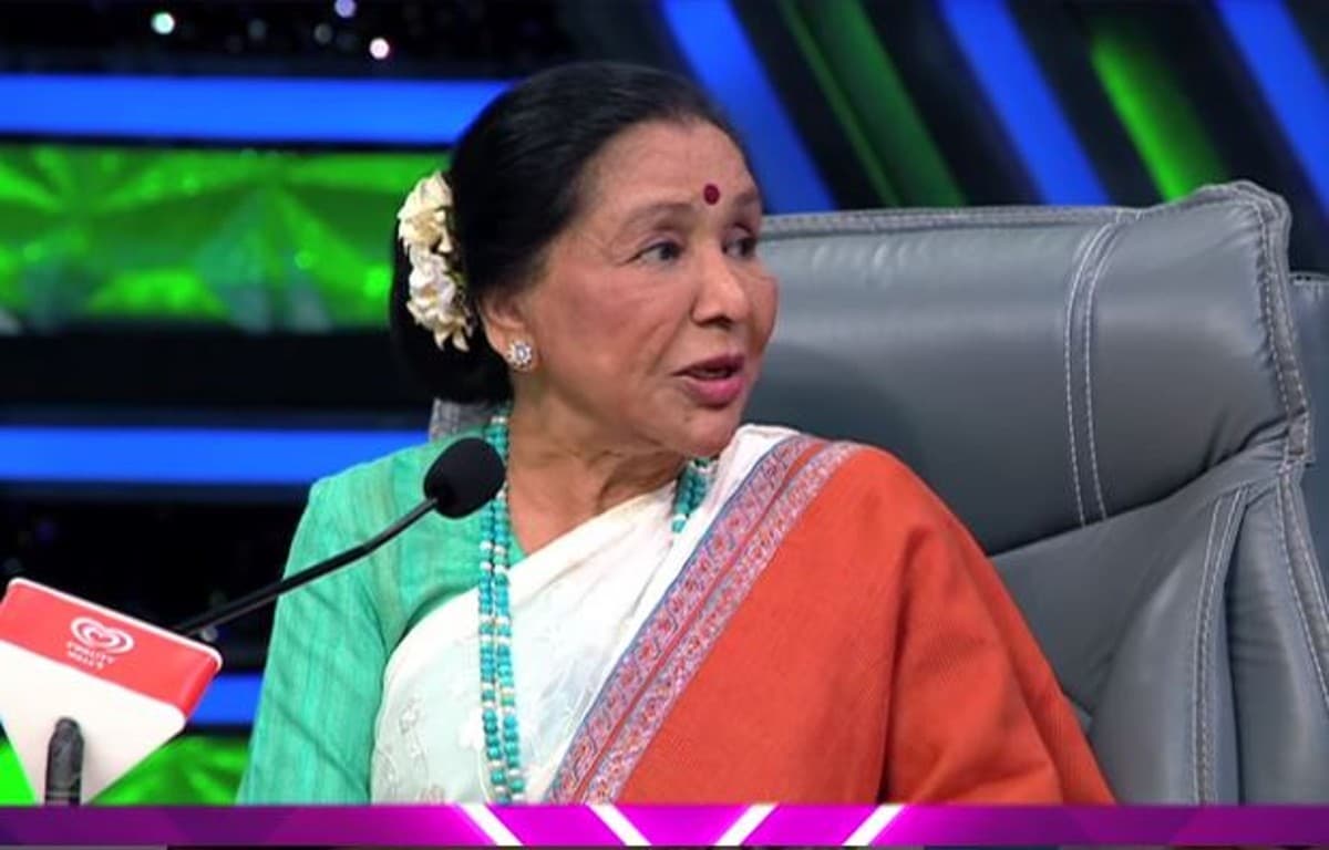 लता मंगेशकर ने अपने निधन से छह महीनें पहले Asha Bhosle को दिया था ये अनमोल तोहफा, सिंगर ने दिखाई झलक