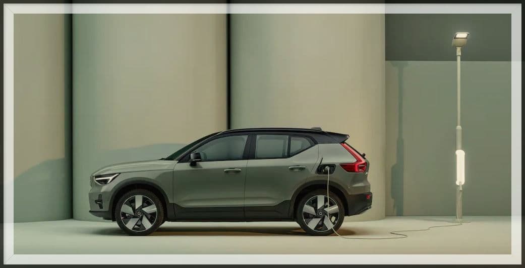 Volvo की XC40 Recharge इसी हफ्ते होगी लॉन्च, सिंगल चार्ज में देगी 400 किलोमीटर की रेंज