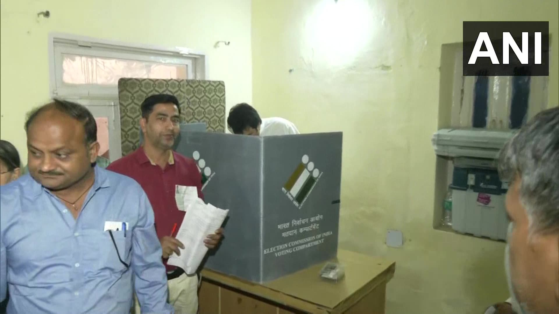 Bypoll Election: छह राज्यों की सात विधानसभा सीटों पर वोटिंग खत्म, EVM में कैद हुई प्रत्याशियों की किस्मत