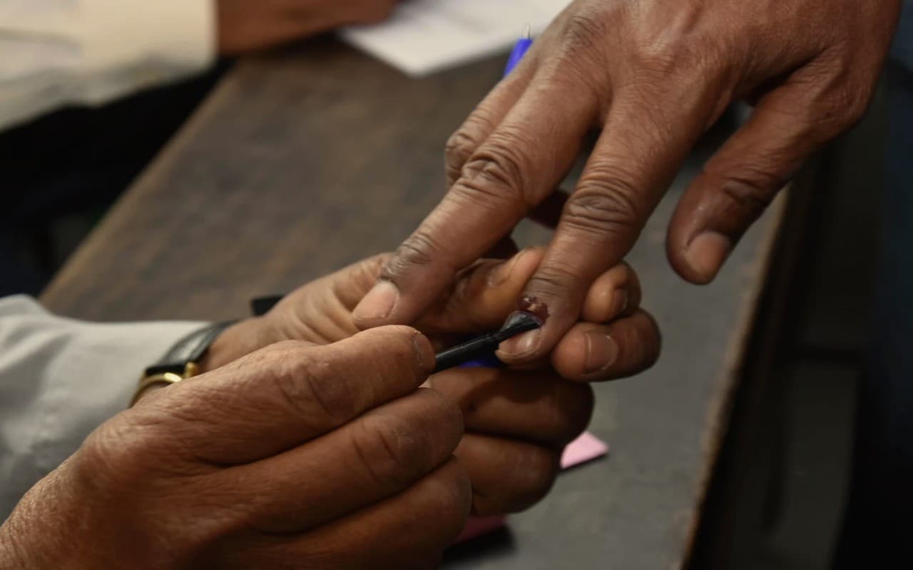 राष्ट्रीय नेताओं पर निर्भरता का चलन