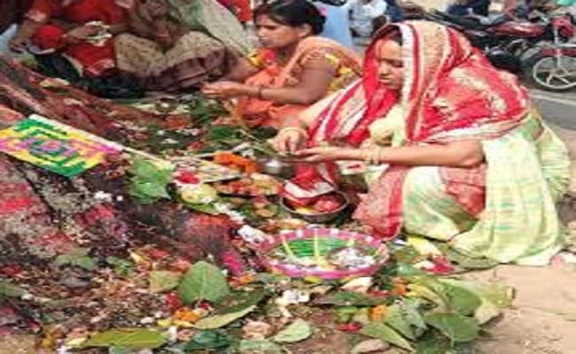 Jivitputrika Vrat: आज माताएं निर्जला व्रत रख करेंगी पुत्र की लंबी आयु की कामना, जानें पूजा विधि और पारण का समय