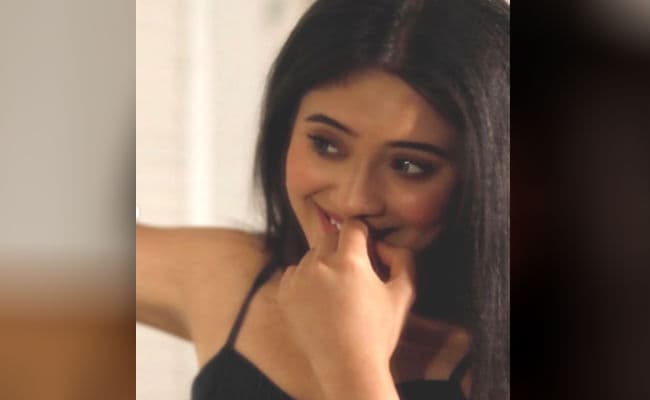 Yeh Rishta Kya Kehlata Hai की 'नायरा' की बोल्ड तसवीर वायरल, फैंस बोले- इंटरनेट पर आग...