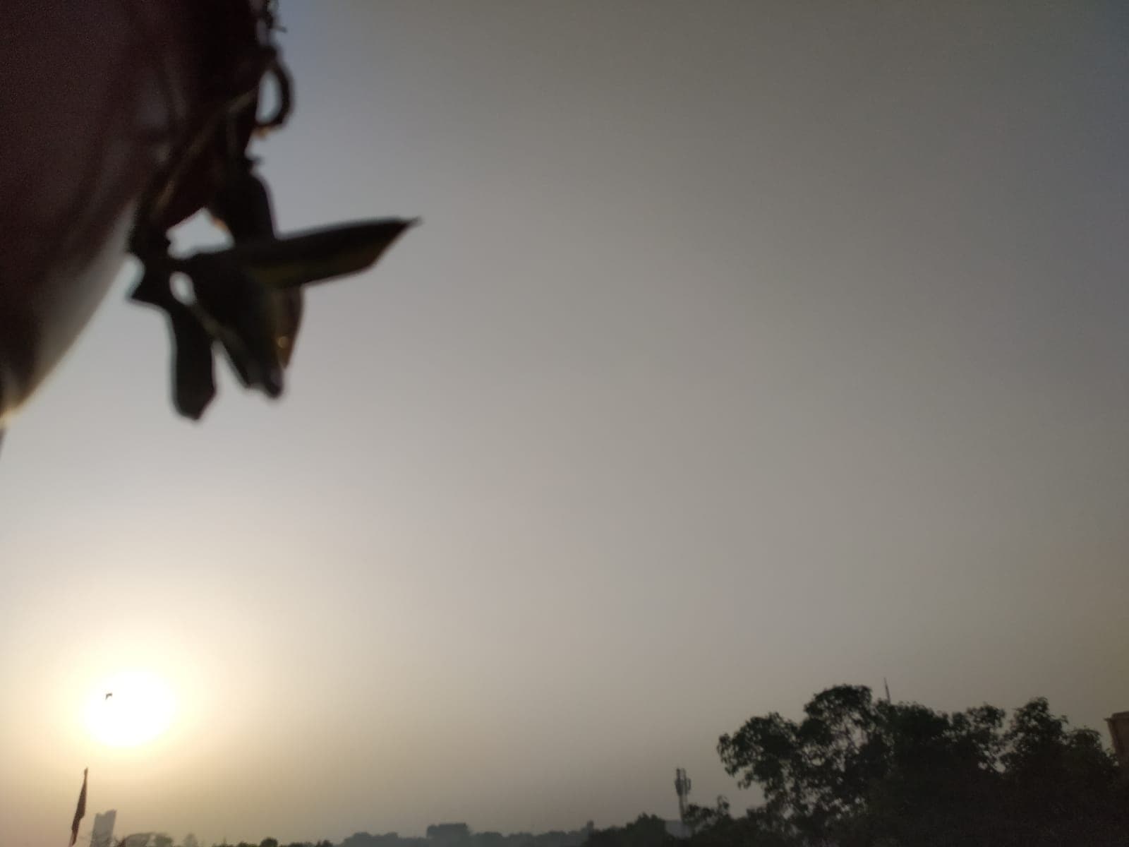 Uttar Pradesh Weather Update: यूपी में अचानक बदला मौसम,नोएडा में बूंदाबांदी के आसार, IMD ने जारी किया अलर्ट