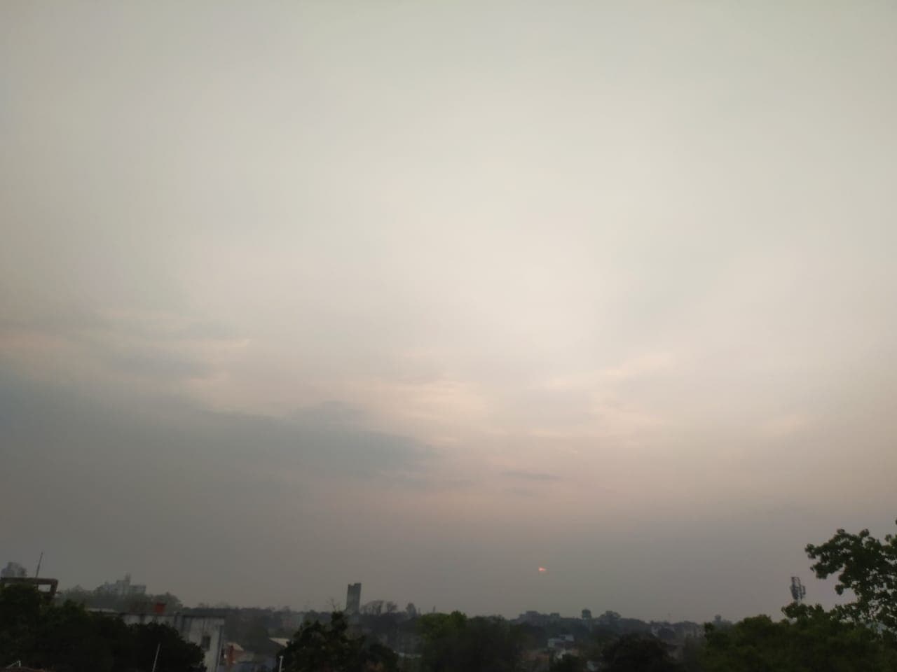 Lucknow Weather Update Video: लखनऊ में बदला मौसम, जानिए UP से लेकर बिहार तक आज कैसा रहने वाला है वेदर