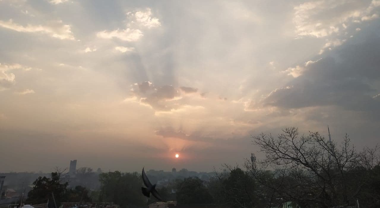 Weather Forecast Update : देश के इन इलाकों में होगी बारिश, यहां ओलावृष्टि का अनुमान, जानें यूपी-बिहार-झारखंड सहित अन्य राज्यों के मौसम का हाल