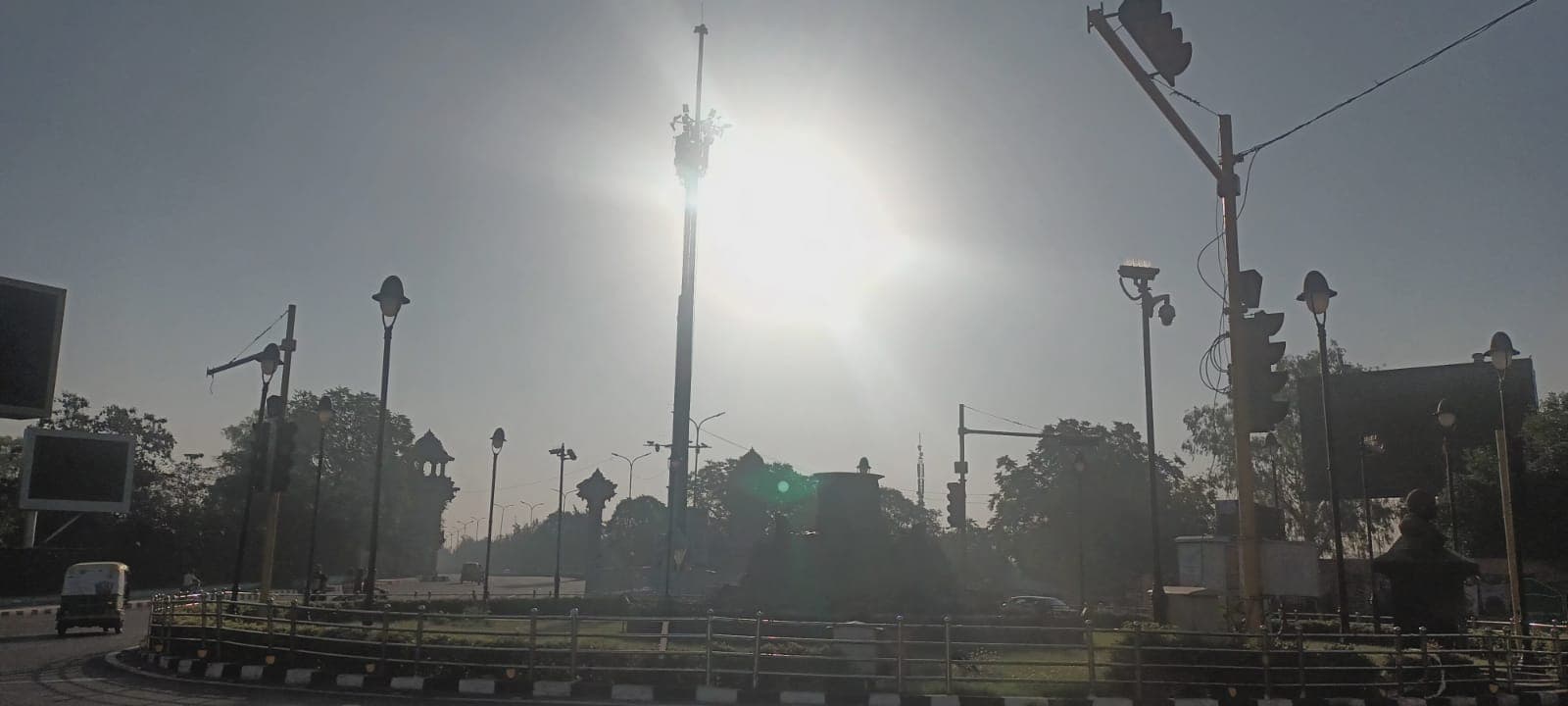 UP Weather Forecast: यूपी में तीन दिनों तक उठेगा धूल का गुबार, तपने लगा बुंदेलखंड, मानसून में कम होगी बारिश!