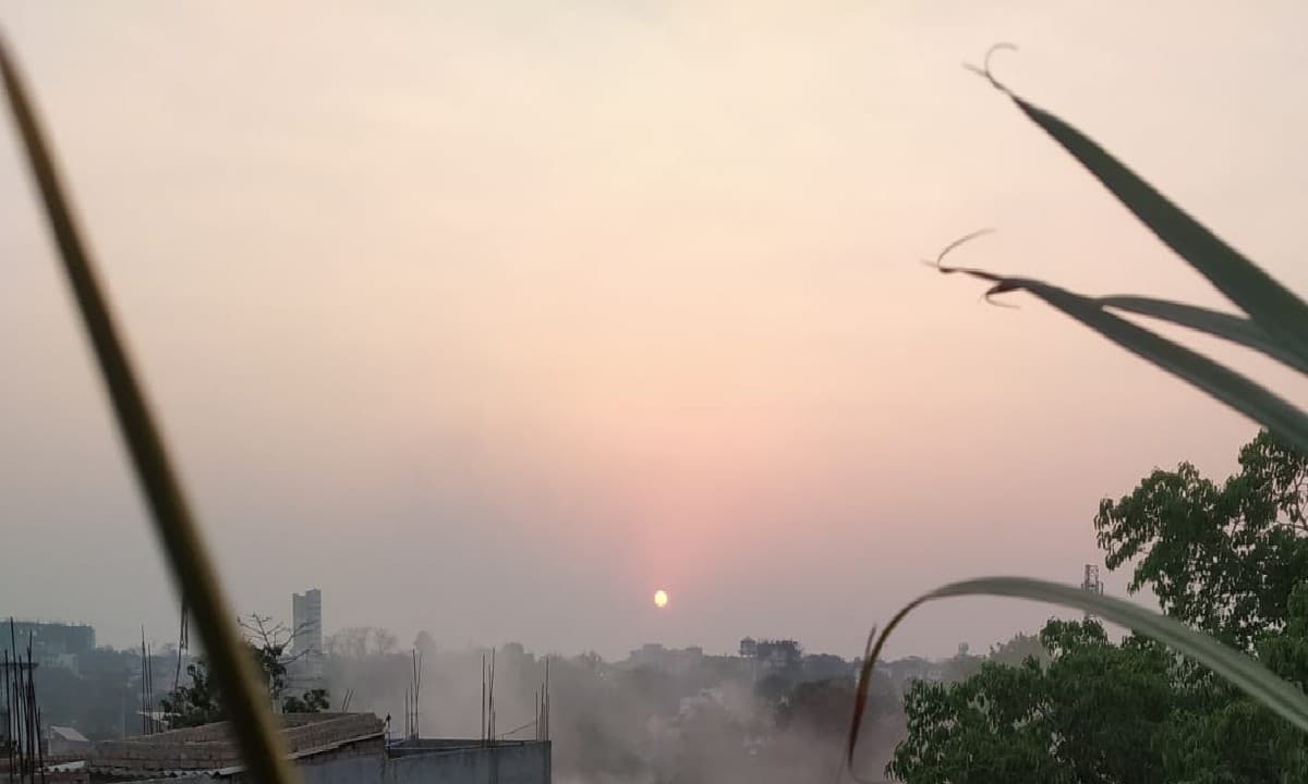 Weather Forecast Updates: केरल में भारी बारिश का अलर्ट, झारखंड में बढ़ेगी ठंड, जानें मौसम का हाल