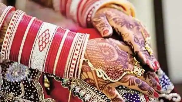 वर्चुअल शादी के लिए भारत में शुरू हो रहे नये स्टार्टअप्स, जानें कितना है देश में शादी का कारोबार