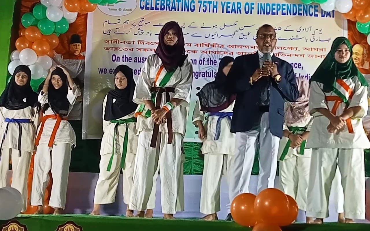 कोलकाता की इरम और उम्मे को मिली मदद, कराटे वर्ल्ड कप चैंपियनशिप में भाग लेने जायेंगी बैंकॉक