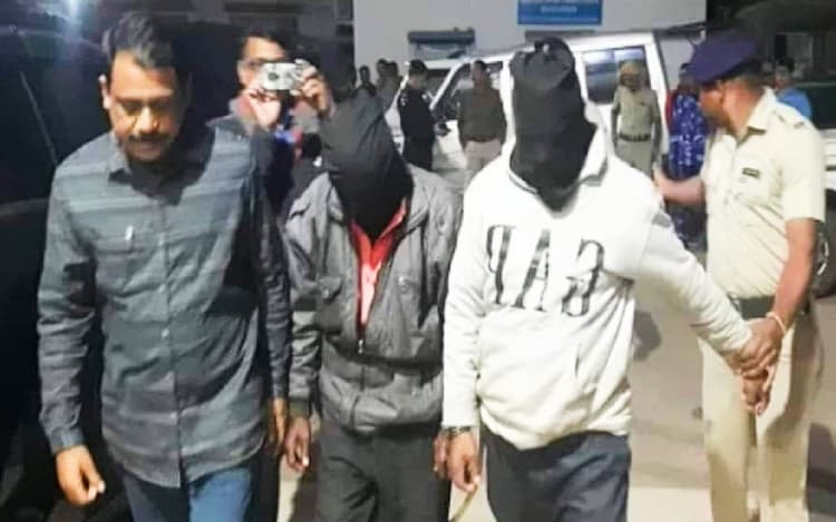 मुर्शिदाबाद के रास्ते बिहार से बंगाल ला रहे थे हथियार, पुलिस ने दो तस्करों को किया गिरफ्तार