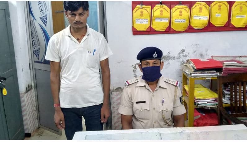 शराब पीकर हंगामा करना स्टेशन मास्टर को पड़ा महंगा, पुलिस ने गिरफ्तार कर भेजा जेल