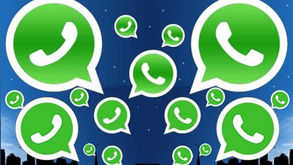 WhatsApp यूजर्स एक साथ चार डिवाइस पर चला सकेंगे एक अकाउंट, आ रहा नया फीचर WhatsApp यूजर्स एक साथ चार डिवाइस पर चला सकेंगे एक अकाउंट, आ रहा नया फीचर