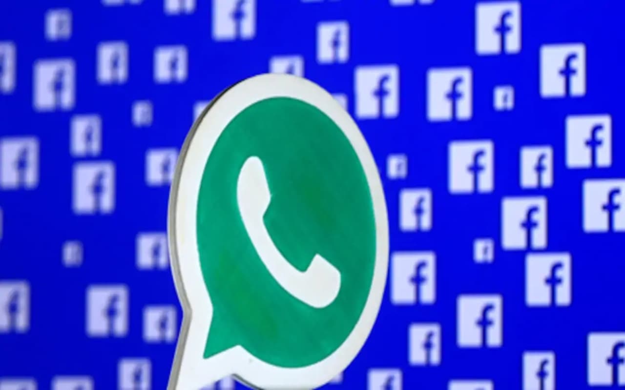 Facebook Stories में शेयर कर पाएंगे WhatsApp Status, आ रहा नया फीचर