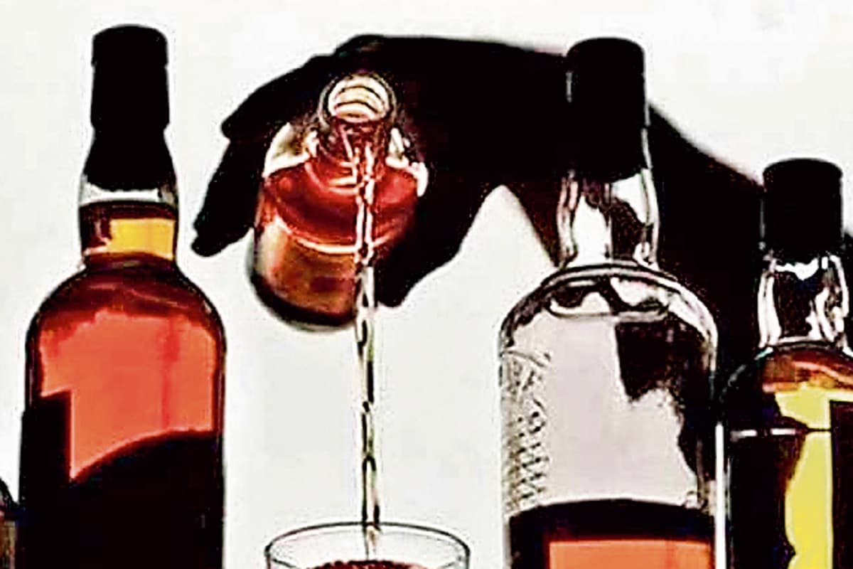 झारखंड के लोगों ने खूब छलकाए जाम, दिसंबर तक 3082 करोड़ की शराब पी गये लोग