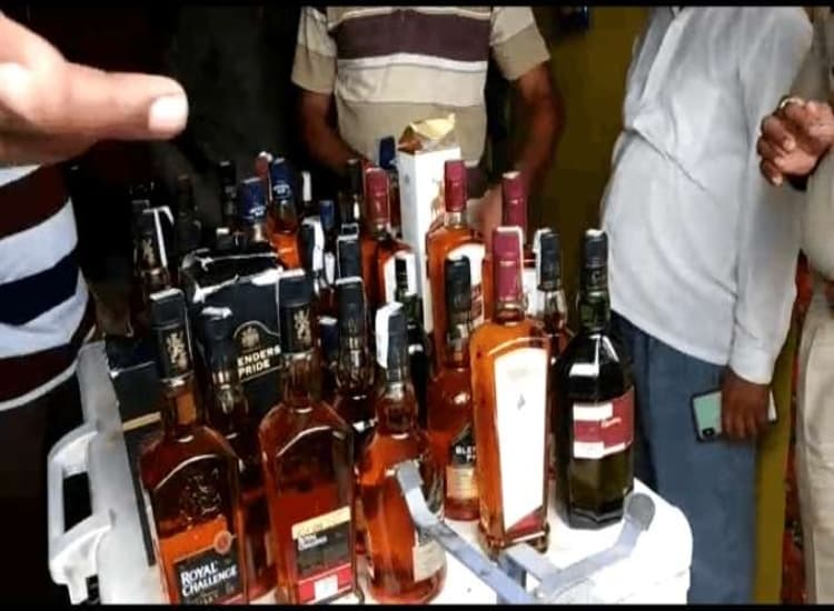 Liquor Ban In Bihar: बिहार के जिस मकान में बरामद होगी शराब, वहां थाना खोलेगी सरकार, राजधानी पटना में हो चुकी शुरुआत Liquor Ban In Bihar: बिहार के जिस मकान में बरामद होगी शराब, वहां थाना खोलेगी सरकार, राजधानी पटना में हो चुकी शुरुआत