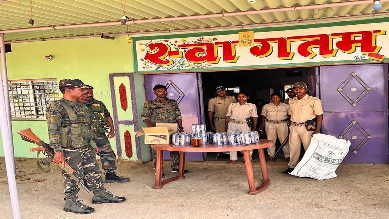 Holi 2022: होली को लेकर अवैध शराब के खिलाफ छापामारी, होटलों से लाखों रुपये की शराब जब्त, एक आरोपी अरेस्ट