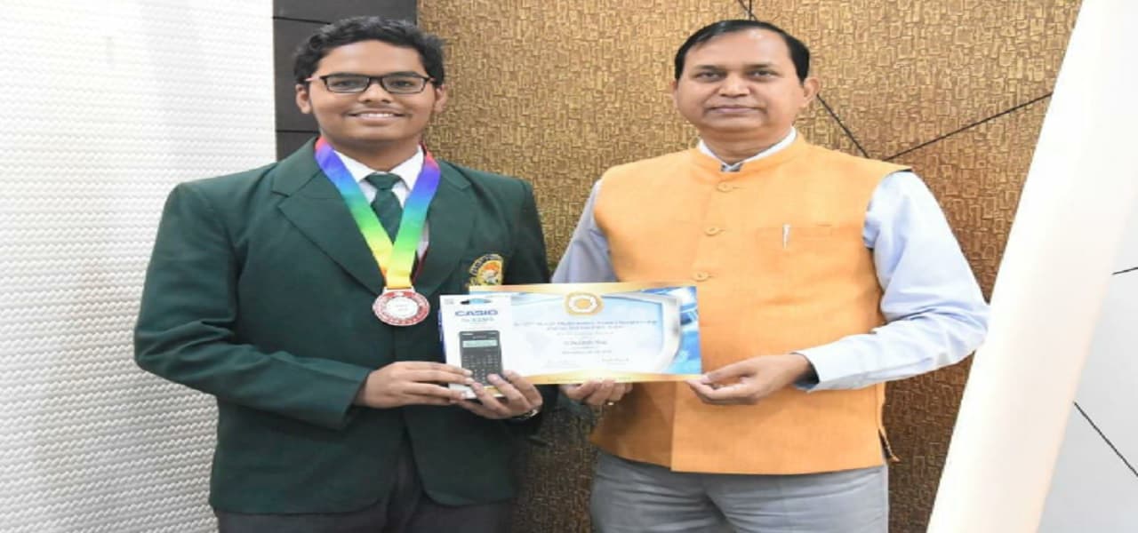 बोकारो के छात्र उत्कर्ष राज ने बढ़ाया झारखंड का मान, अंतरराष्ट्रीय गणित टीम चैंपियनशिप में जीता रजत पदक