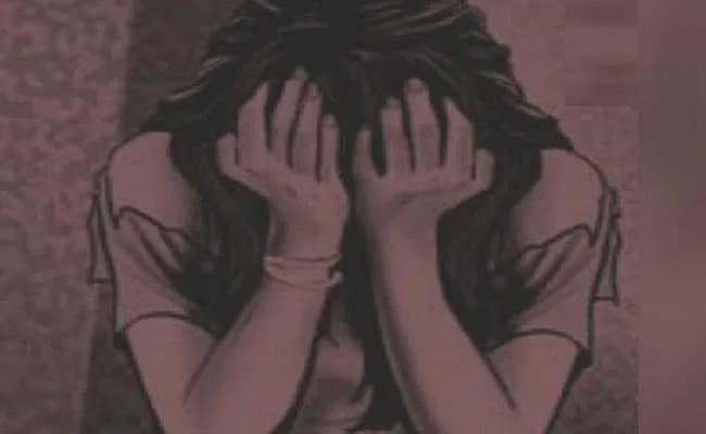 UP Police News: बदायूं के उघैती थाने के एसओ को भारी पड़ी अश्लील वीडियो चैटिंग, महिला ने चतुराई से दी मात