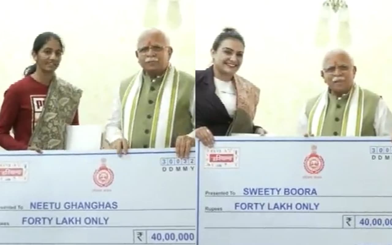 वर्ल्ड बॉक्सिंग चैंपियन नितू और स्वीटी से मिले हरियाणा के CM, 40-40 लाख रुपये के साथ दिया नौकरी का ऑफर लेटर